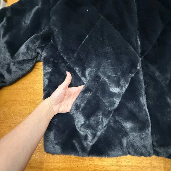 Abercrombie & Fitch Oversized Faux Fur Quilted Puffer Jacket XL Black - Picture 3 of 9